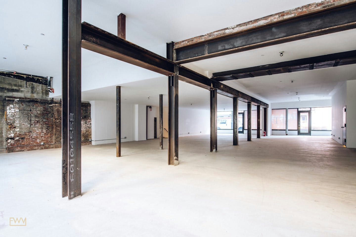 Mixed Use Event Space in Greenwich Village, 743 sqm, pop up store in New York
