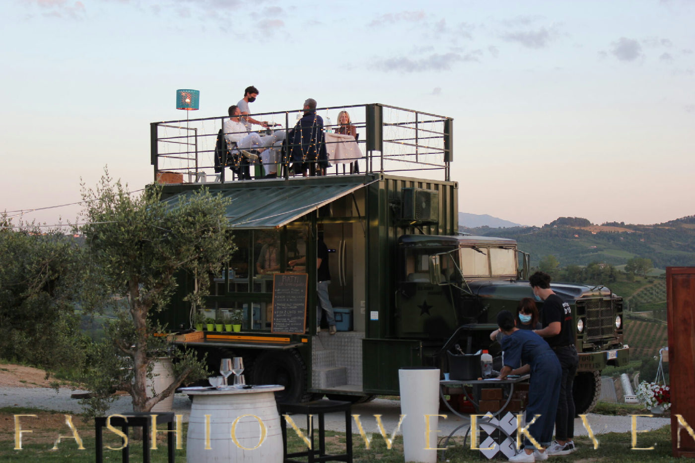 Mobile Commercial Space with Kitchen and Event Capabilities, 20 sqm, pop up store in Milano