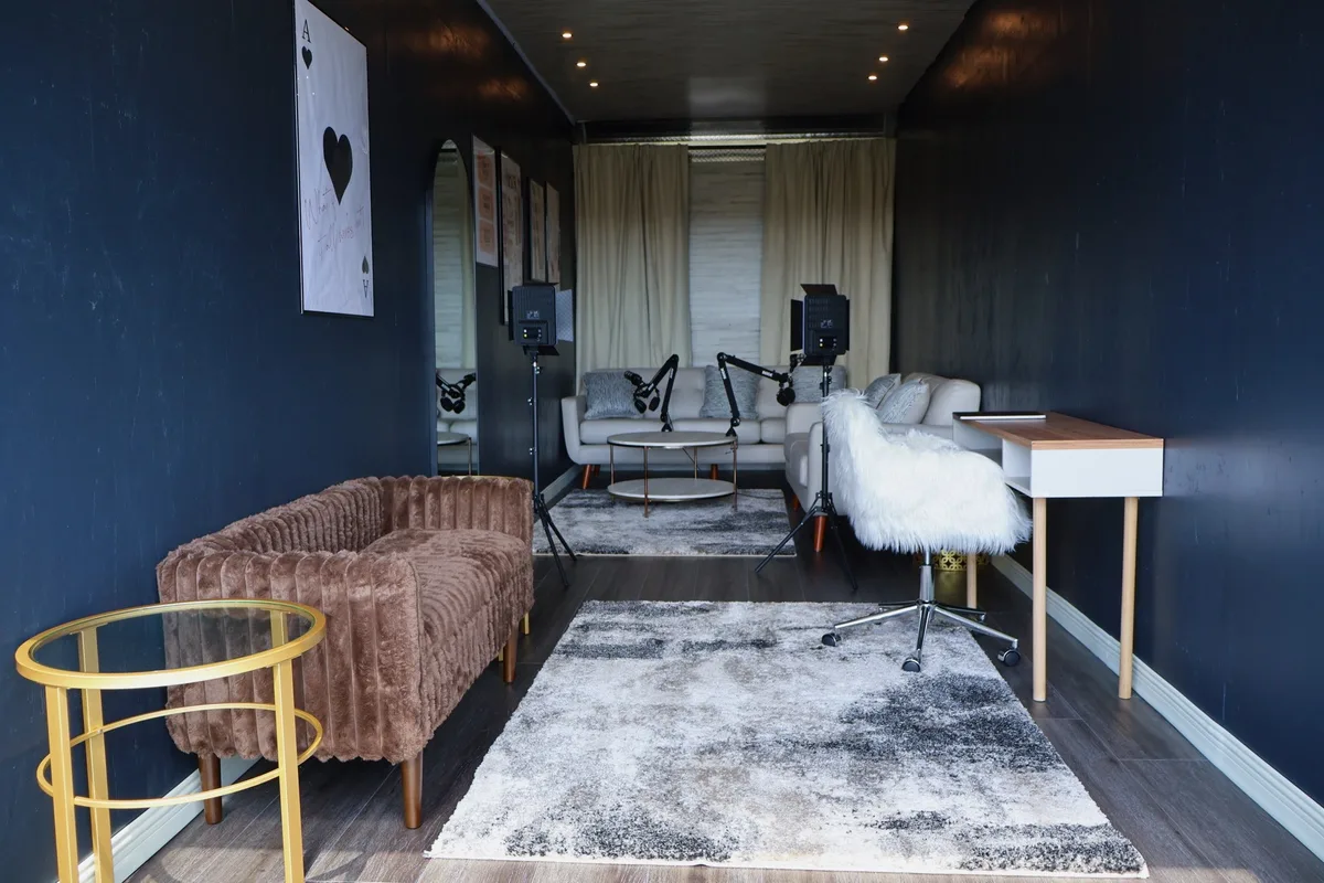 Mobile Creative Space for Content Creation, 23 sqm, pop-up rental in Los Angeles