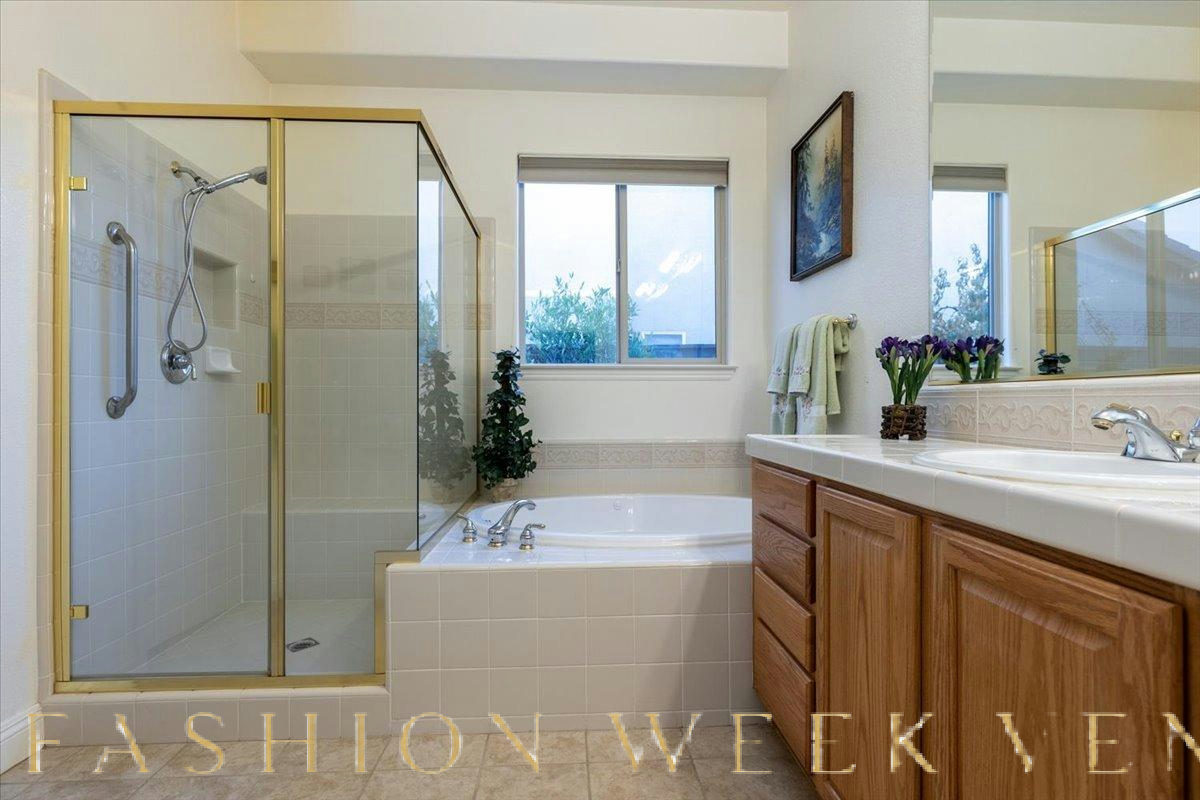 Model Home in Gated 55+ Community, 175 sqm, corporate event, pop-up rental in Sacramento, interior view