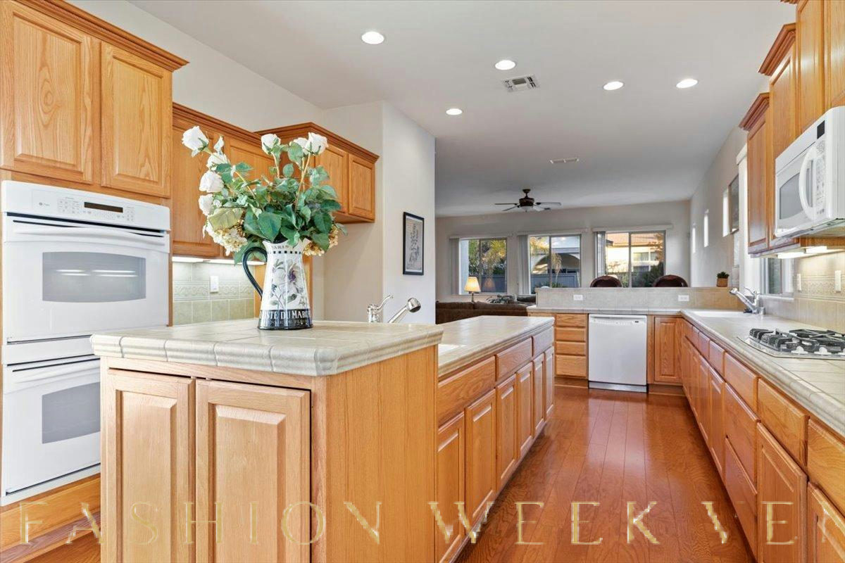 Model Home in Gated 55+ Community, 175 sqm, corporate event, pop-up rental in Sacramento, third interior view