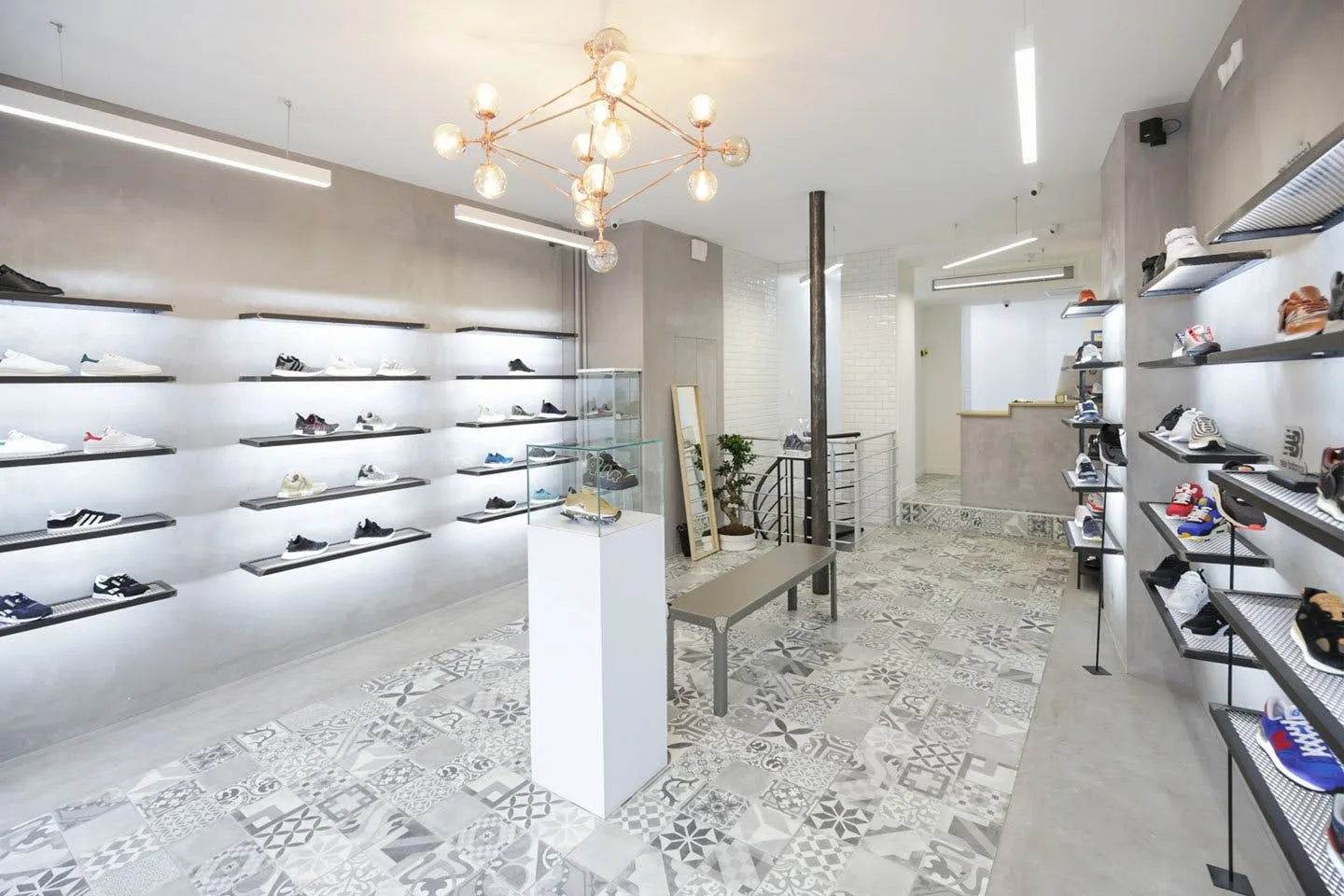 Modern 100 sqm Boutique on Boulevard Beaumarchais — 2