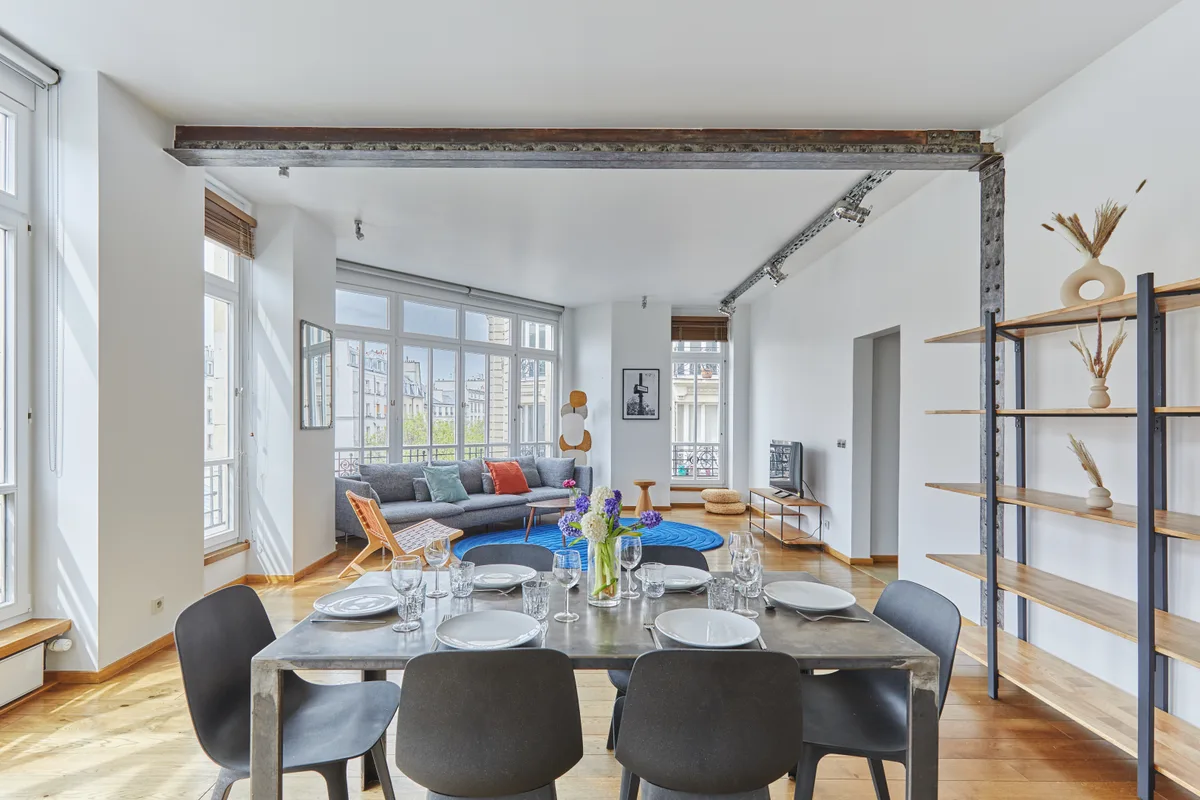 Modern 120 m² Apartment with Natural Light, showroom presentation, pop-up rental in Paris, additional interior view