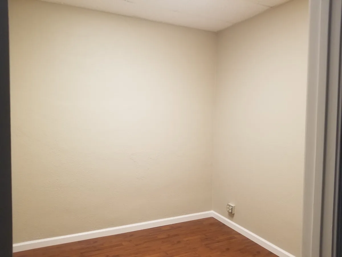 Modern 128 sq.ft. Office Overlooking Town Square, 40 sqm, networking event, pop-up rental in Headland, interior view