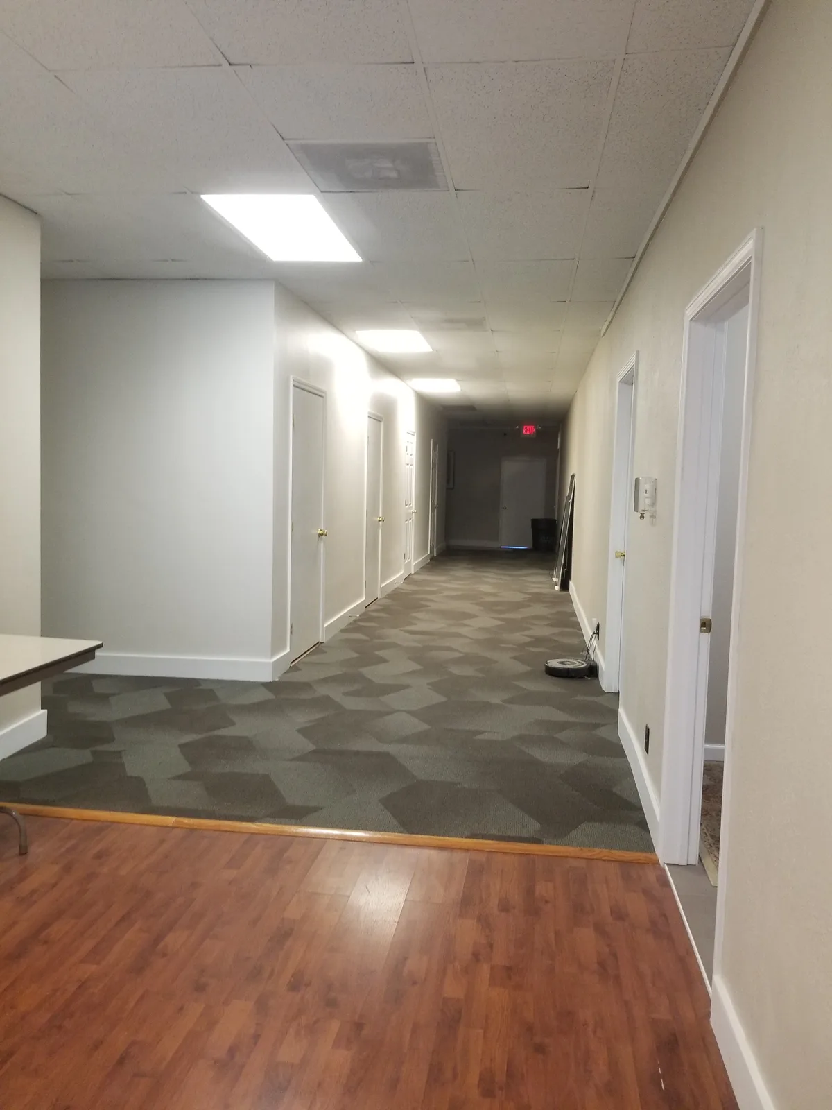 Modern 128 sq.ft. Office Overlooking Town Square, 40 sqm, networking event, pop-up rental in Headland, third interior view