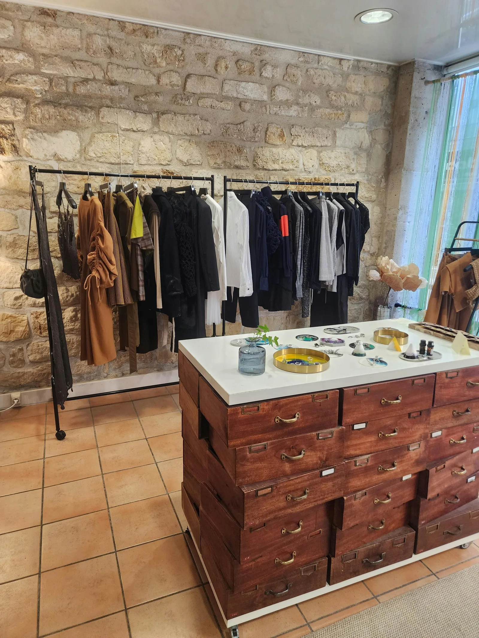 Modern 140 sqm Pop-Up Space in Le Marais, Paris — 2