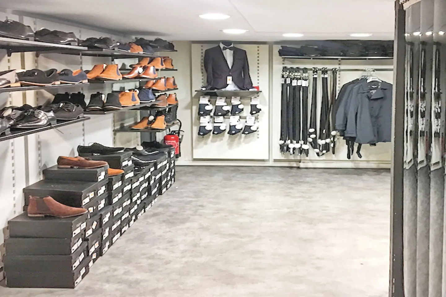 Modern 200 sqm Boutique Space near Pigalle — 2
