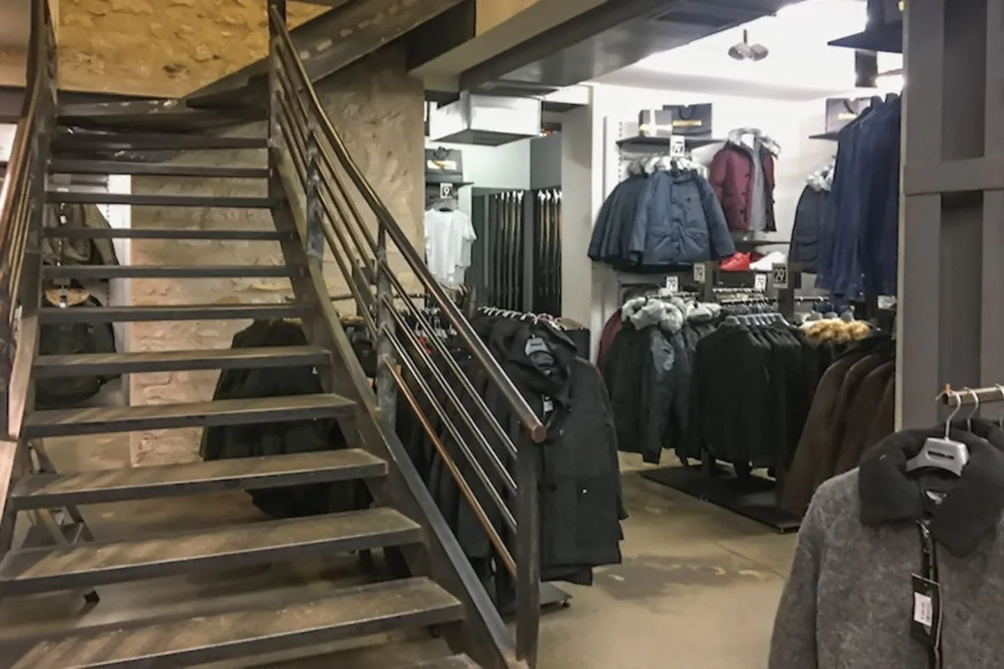 Modern 200 sqm Boutique Space near Pigalle — 4