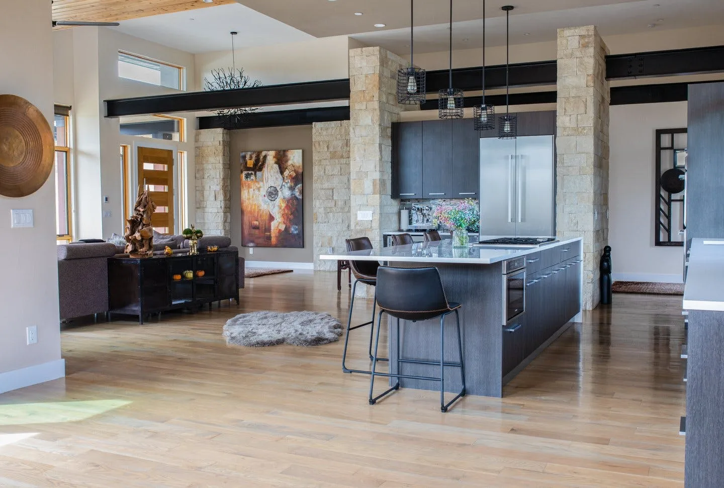 Modern 232 sqm House with Natural Light in Broomfield — 3