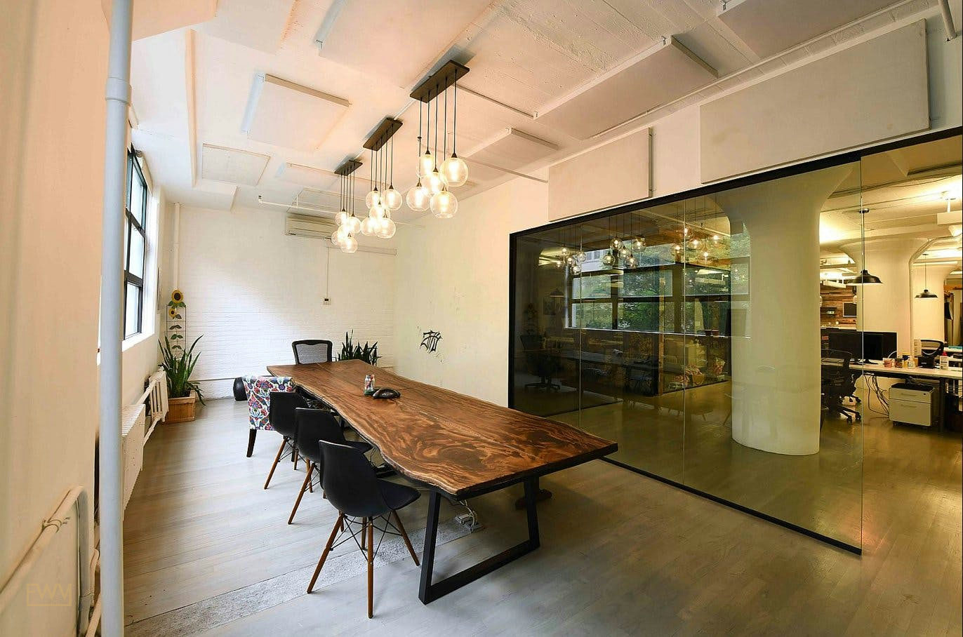 Modern 3,500 sq ft Creative Office in Hudson Square, 325 sqm, art exhibition, pop-up rental in New York