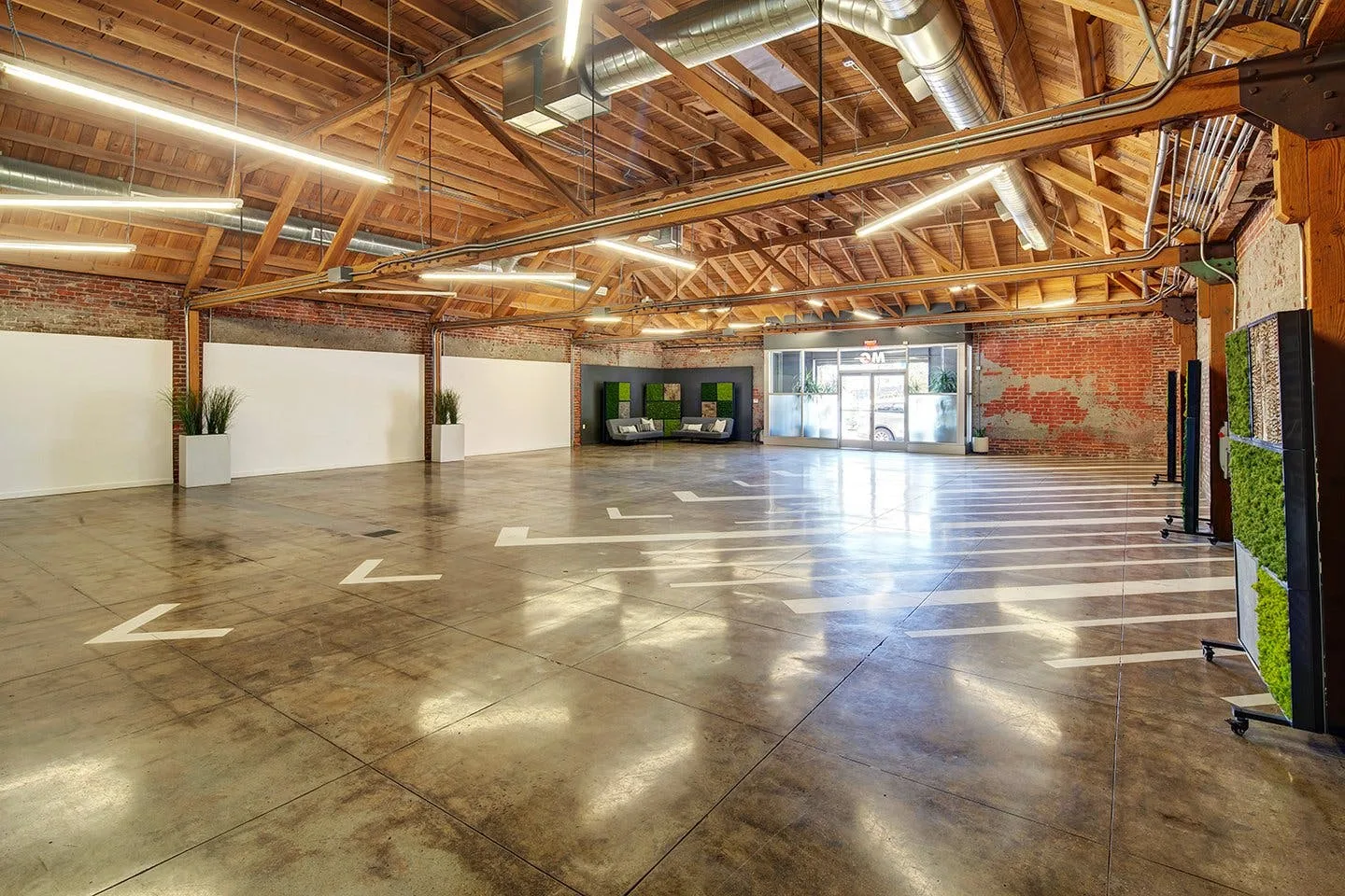 Modern 5,000 Sq Ft Event and Retail Space in Los Angeles