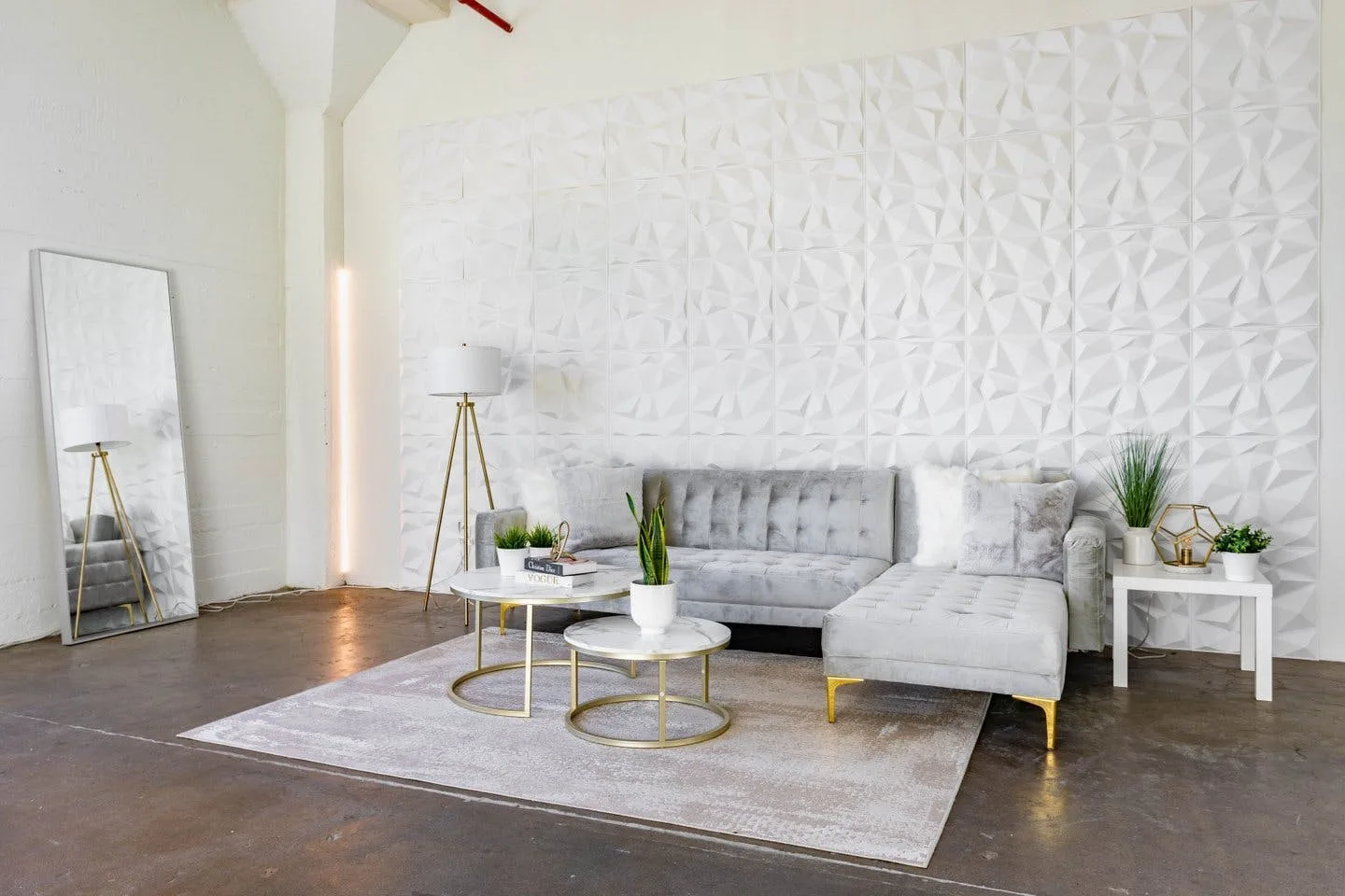 Modern 750 sq ft Studio in Downtown Los Angeles Arts District — 3