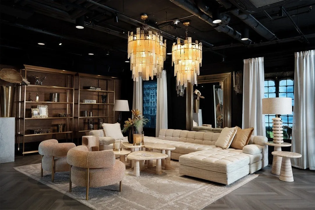 Modern Antique Showroom in Chelsea, New York — 2