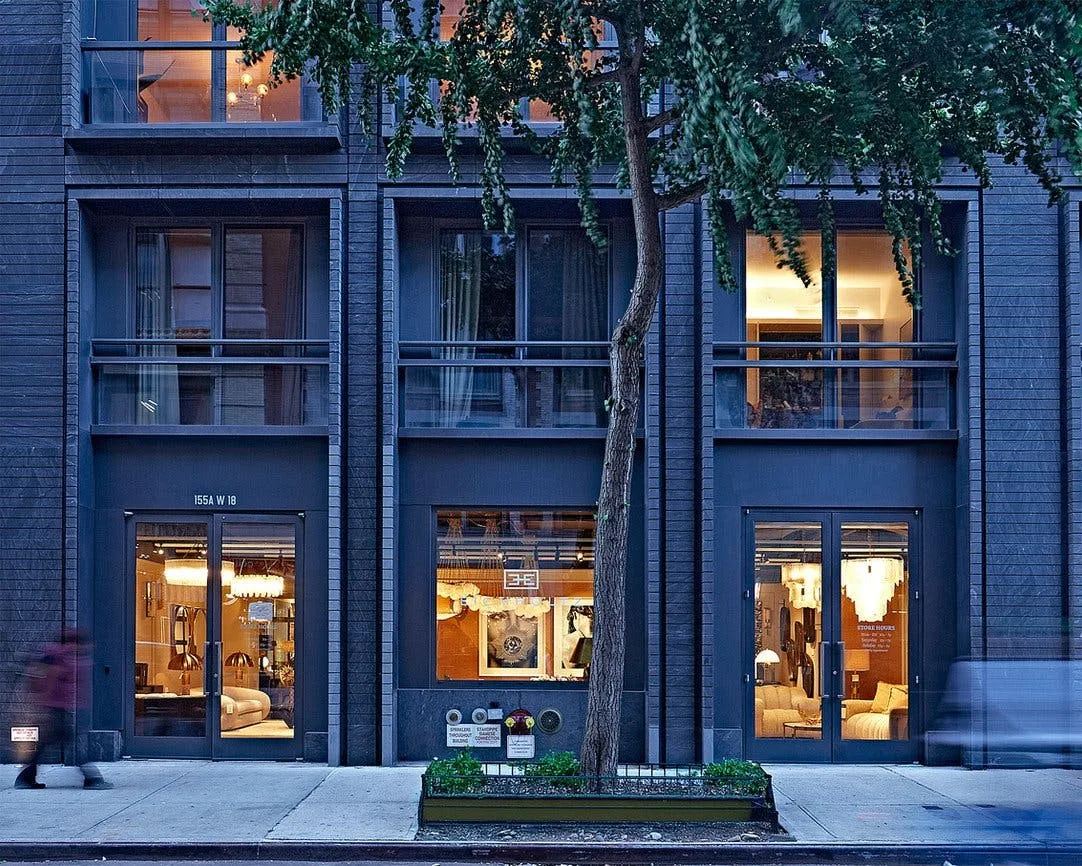 Modern Antique Showroom in Chelsea, New York — 3