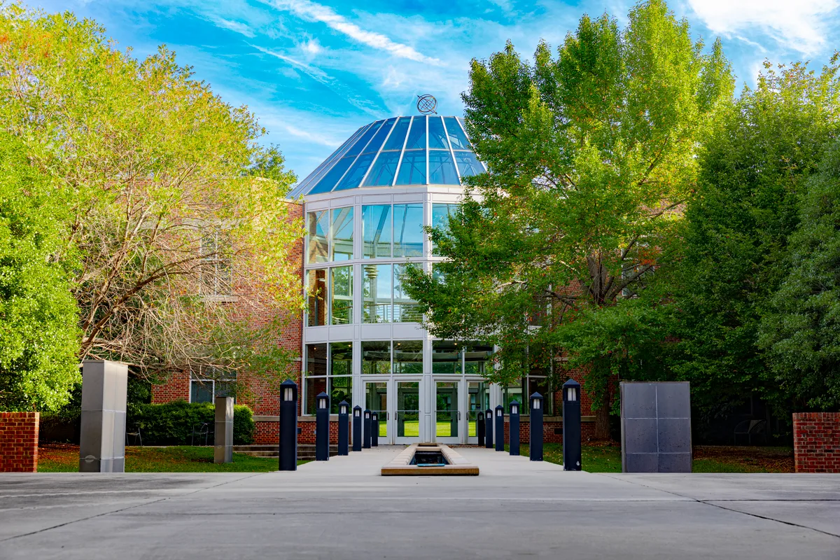 Modern Atrium for Corporate Events and Social Gatherings, 139 sqm, networking event, pop-up rental in Raleigh, additional in…