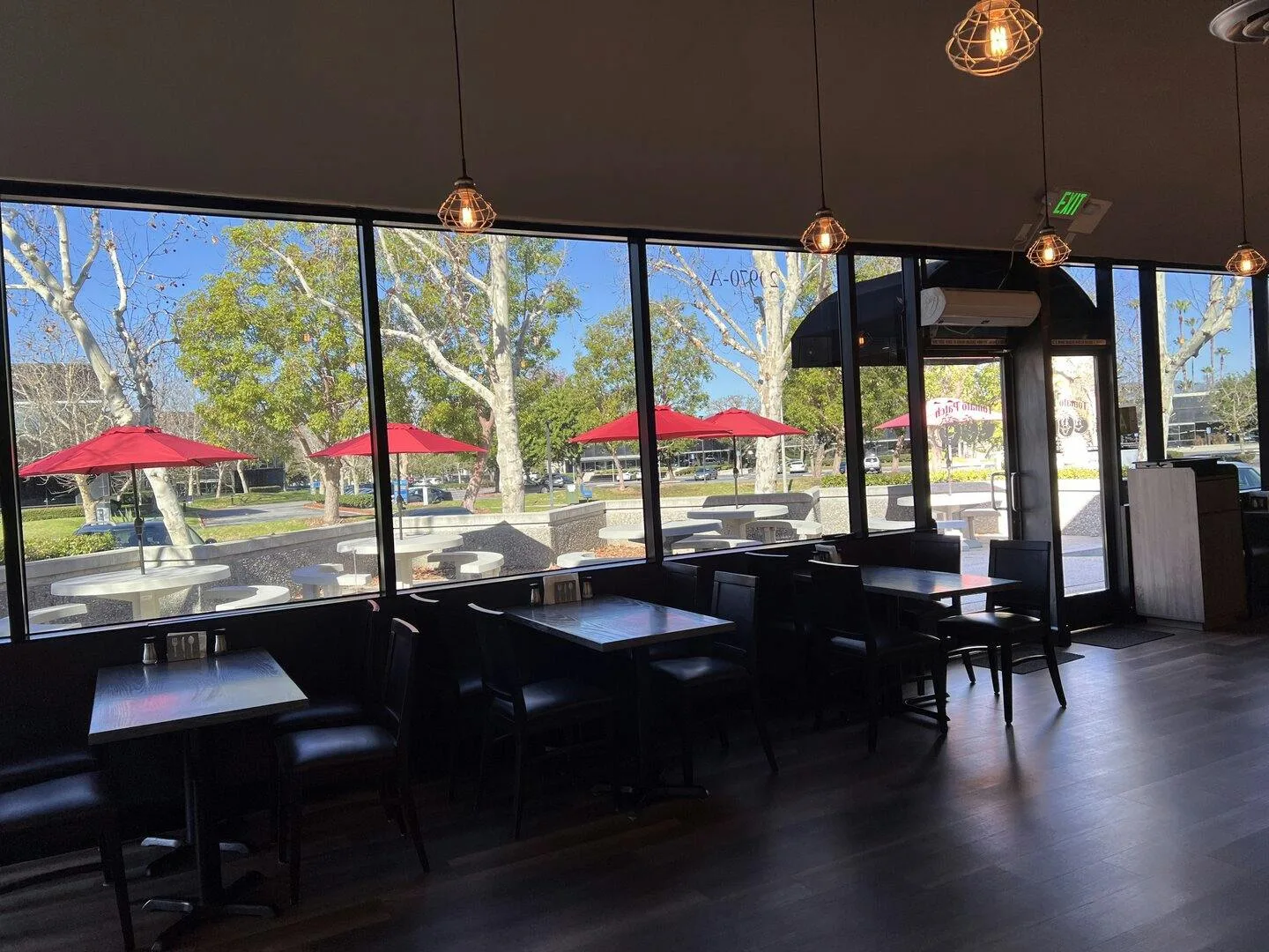 Modern Cafe and Restaurant Space in Warner Center — 2
