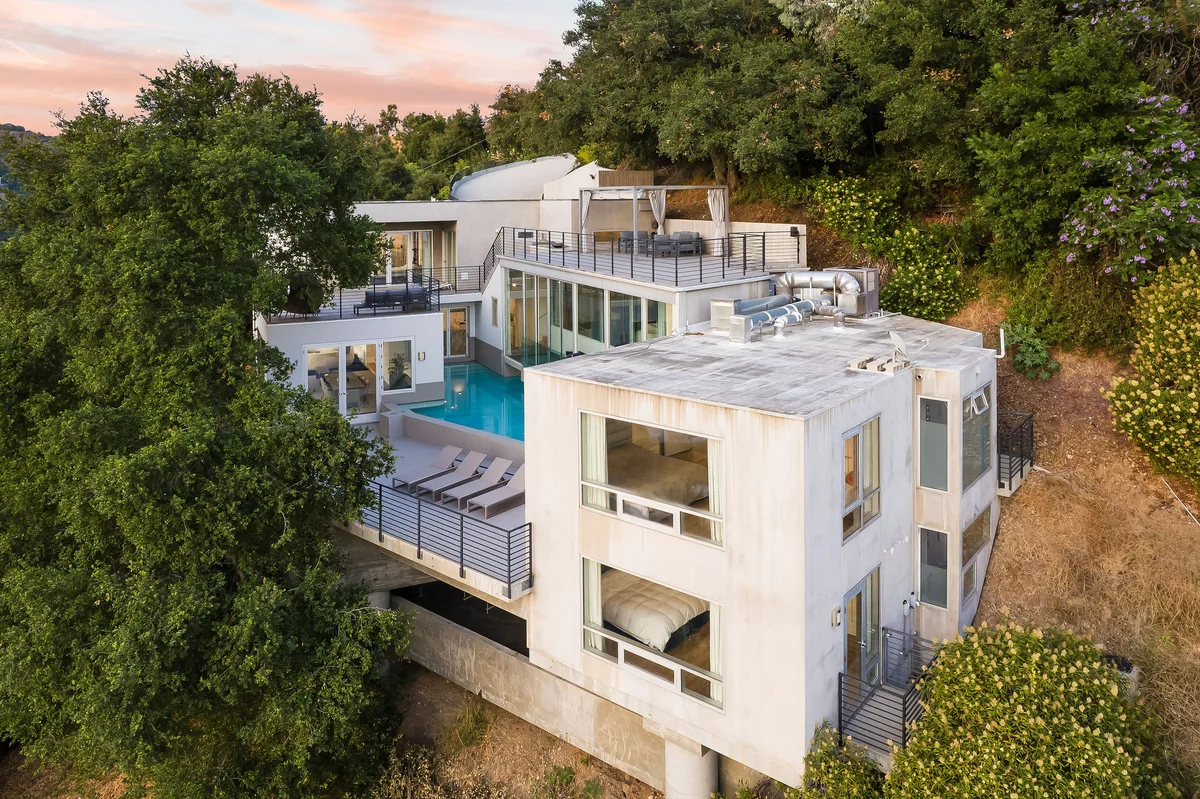 Modern Canyon-View Home with Pool and Outdoor Oasis, 576 sqm, photo shoot, pop-up rental in Beverly Hills, interior view