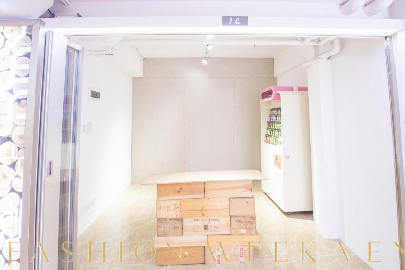 Modern Compact Shop in Sé, pop up store in Macau, interior view