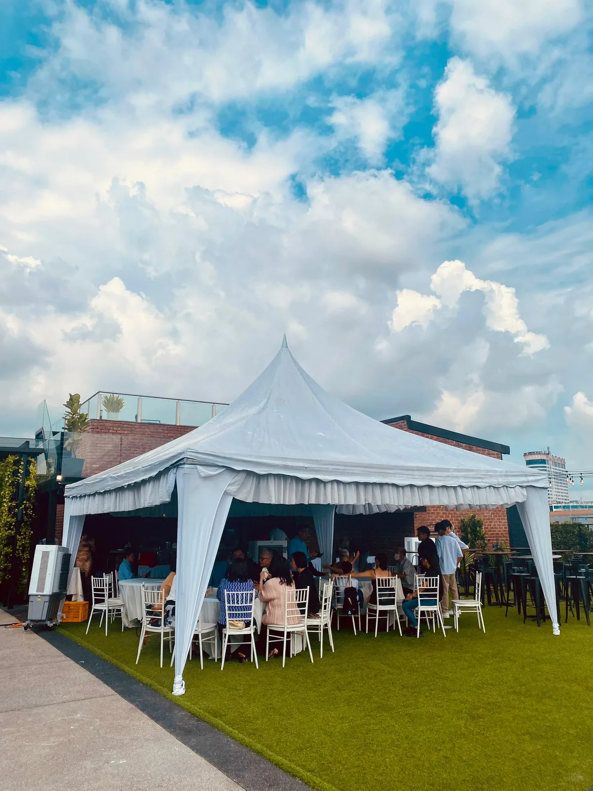 Modern Event Space with Unique Amenities, 1000 sqm, pop up store in Klang, third interior view