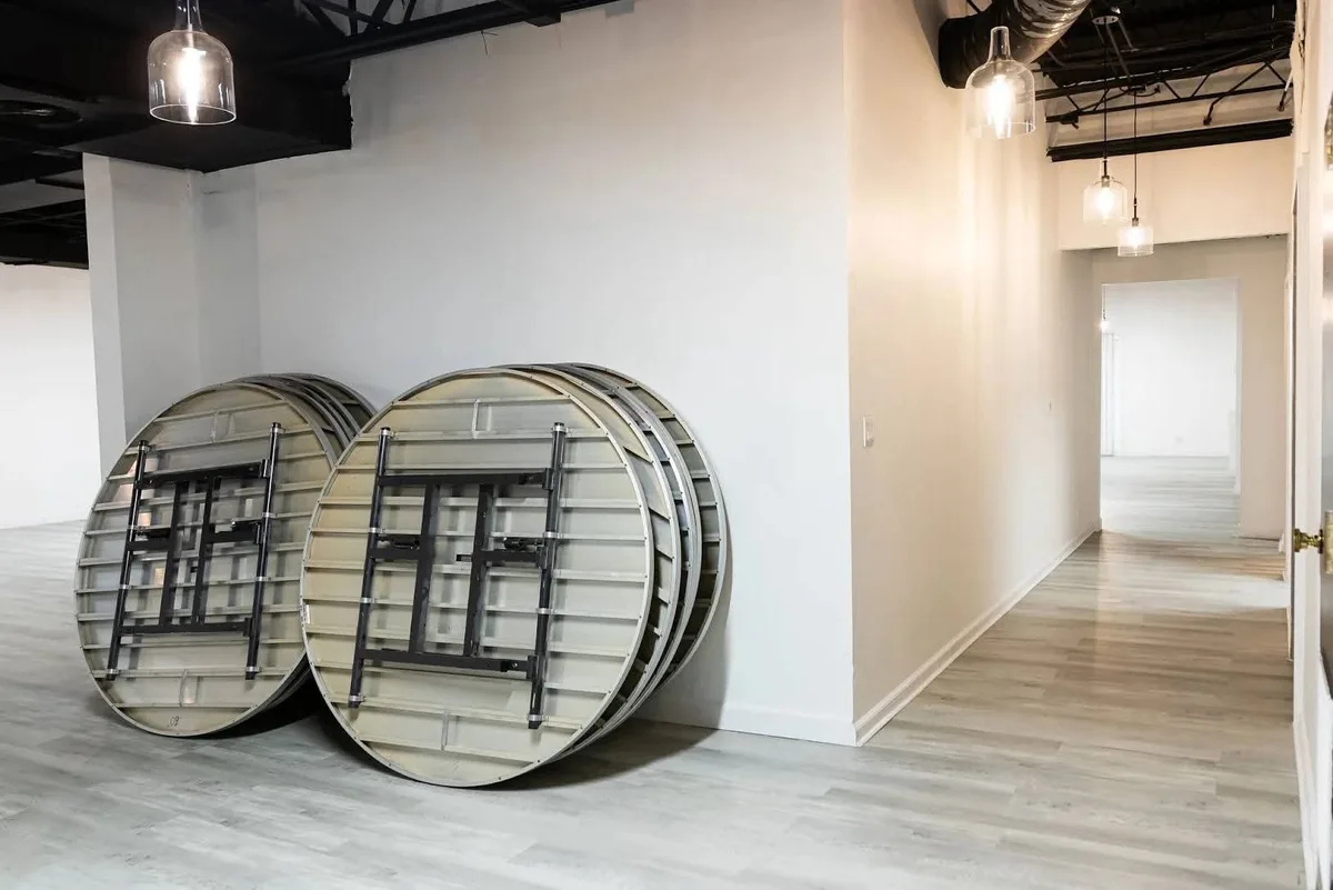 Modern Event Space with Versatile Layout in Portage Park, 297 sqm, pop up store in Chicago, second interior view