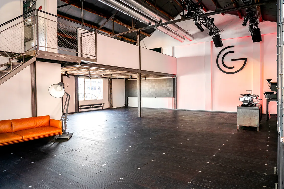 Modern Event Venue in Milan - Flagship Tortona, 230 sqm, corporate event, pop-up rental in Milano, second interior view