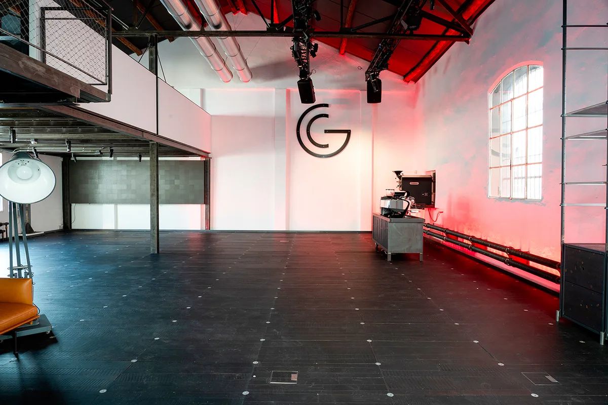 Modern Event Venue in Milan - Flagship Tortona, 230 sqm, corporate event, pop-up rental in Milano, additional interior view