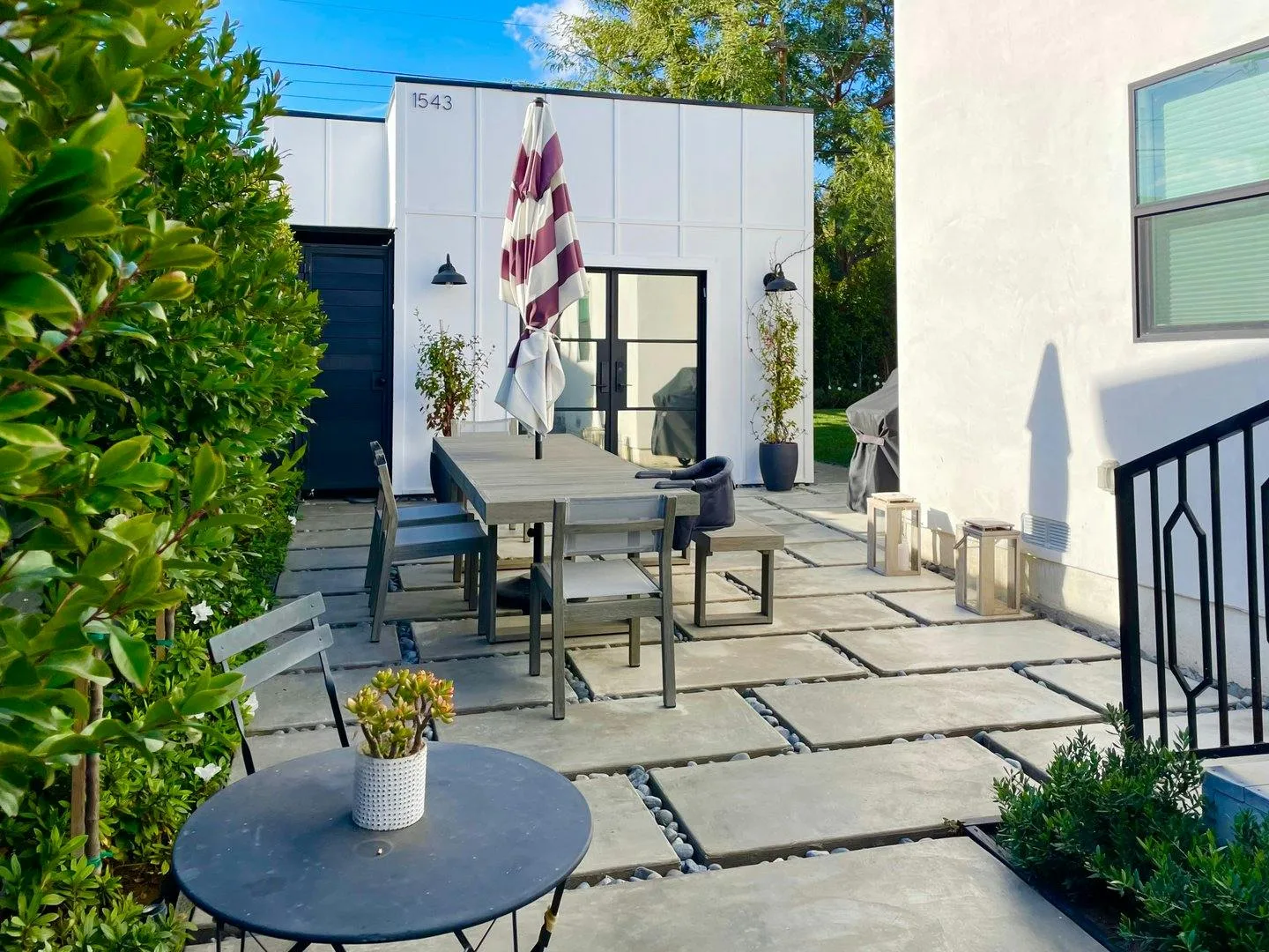 Modern Farmhouse with Beautiful Landscaping in Los Angeles — 4