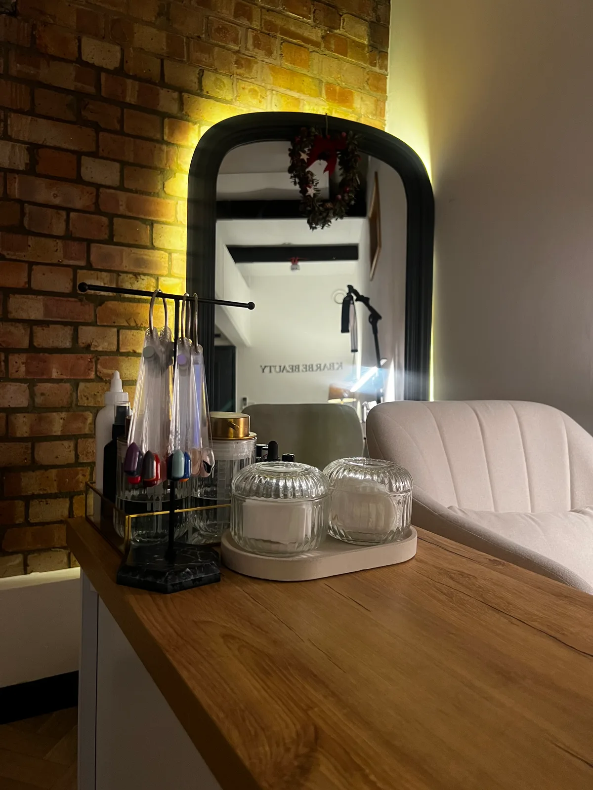 Modern Furnished Studio Space Available Near London Bridge, 2 sqm, gallery showing, pop-up rental in Greater London, third i…