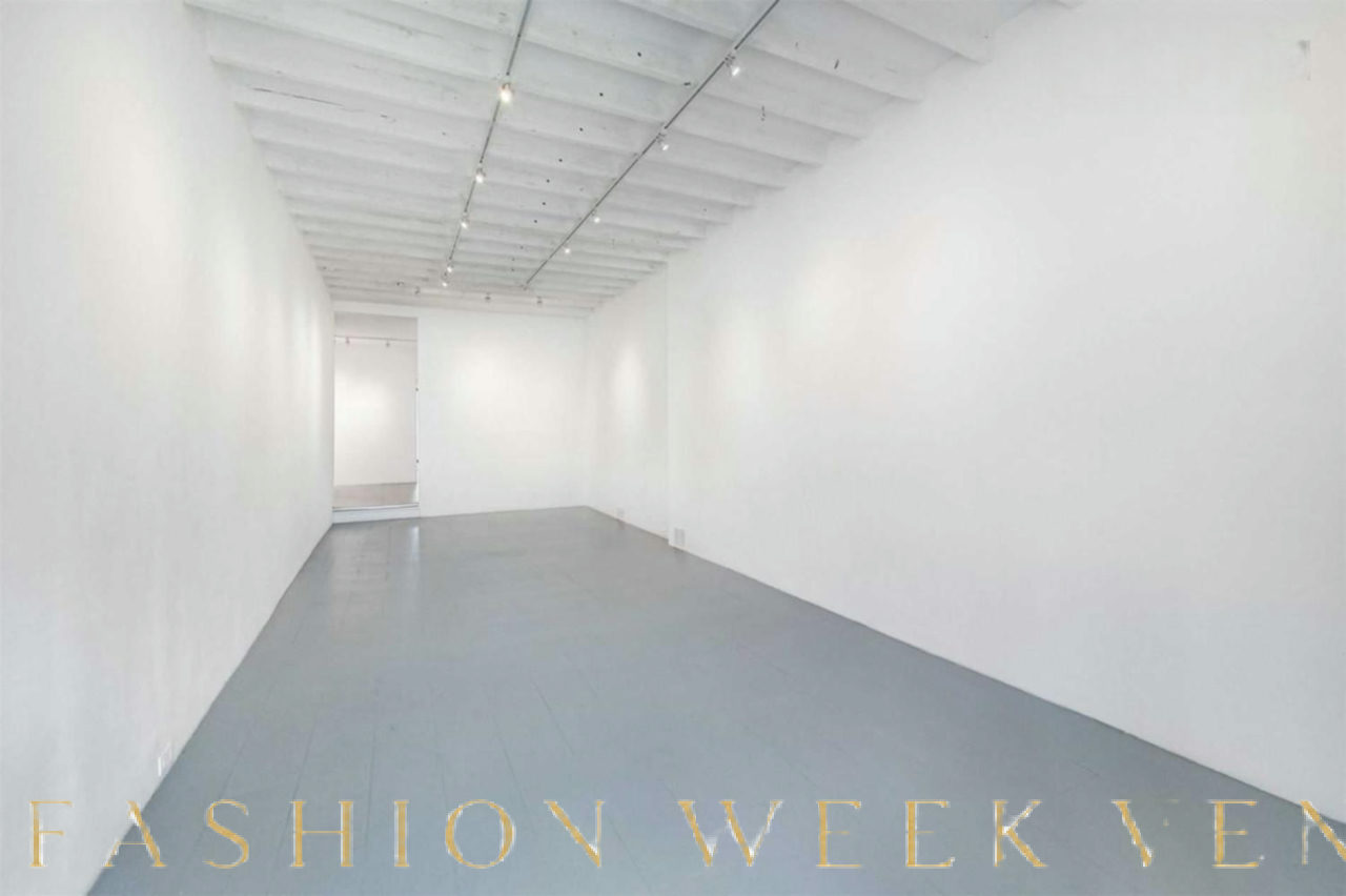 Modern Gallery and Storefront with Private Courtyard, 74 sqm, pop up store in Toronto, additional interior view