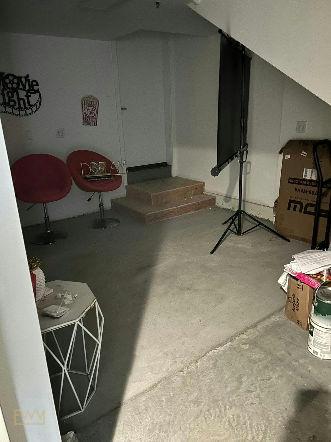 Modern High Ceiling Space on Mission St, San Francisco, 167 sqm, pop up store