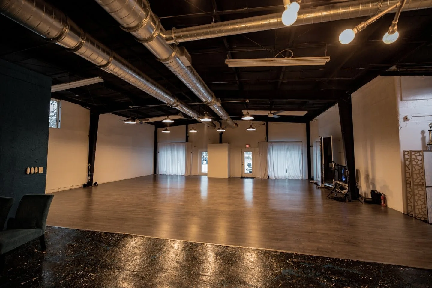 Modern Industrial Creative Warehouse in Seminole Heights — 2
