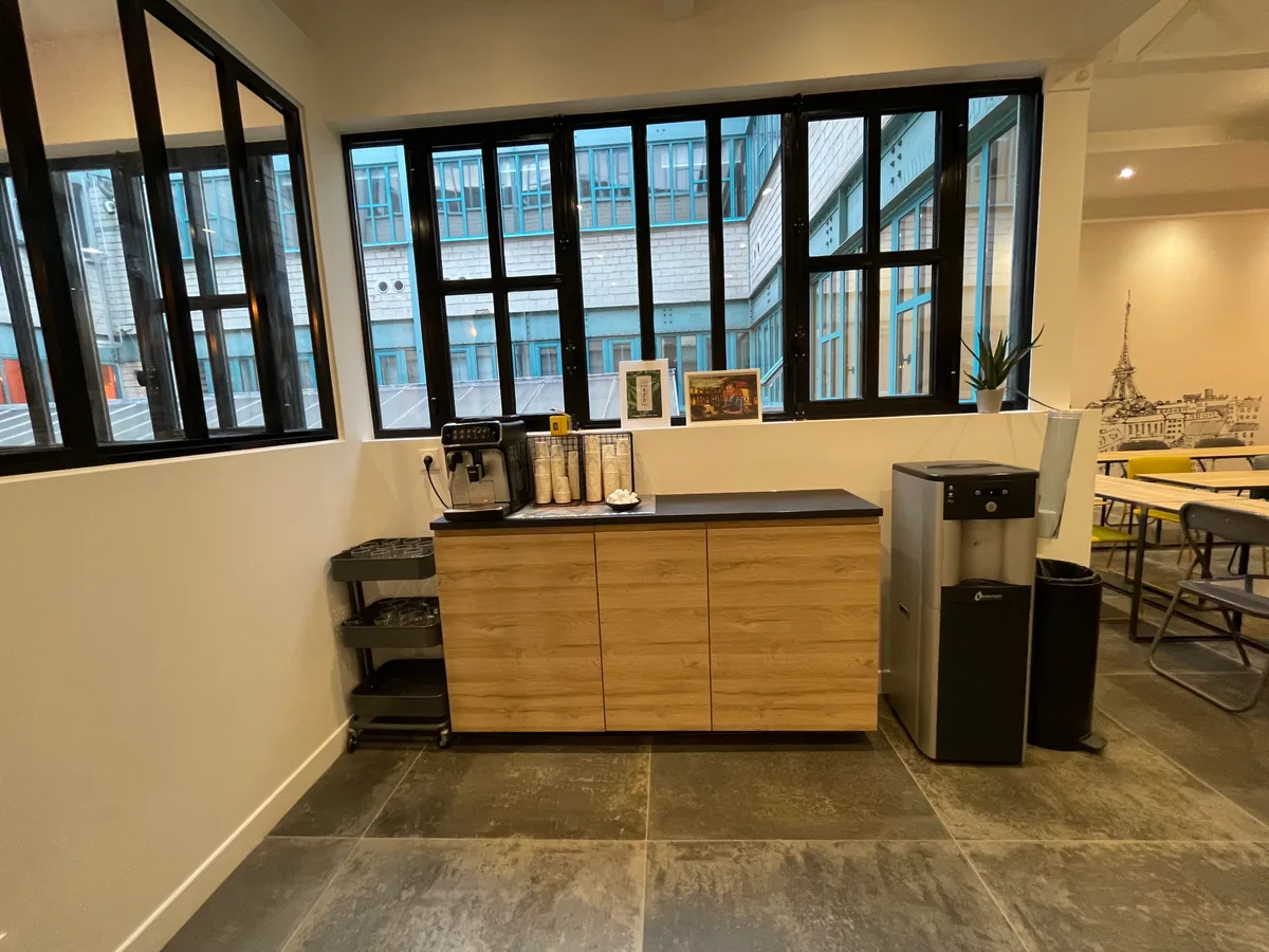 Modern Industrial Meeting Space for Productive Gatherings, 60 sqm, corporate event, pop-up rental in Paris, second interior…