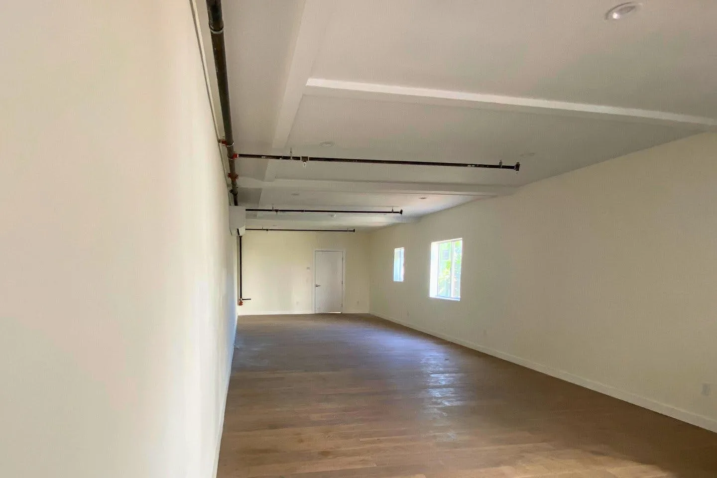 Modern Live-Work Studio on West Washington Boulevard