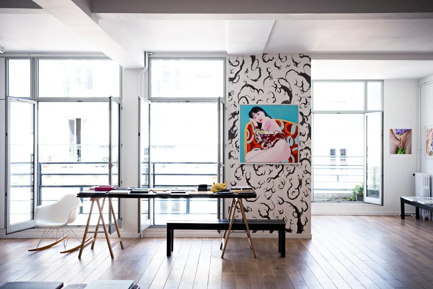 Modern Loft Gallery with Rooftop Views in Paris