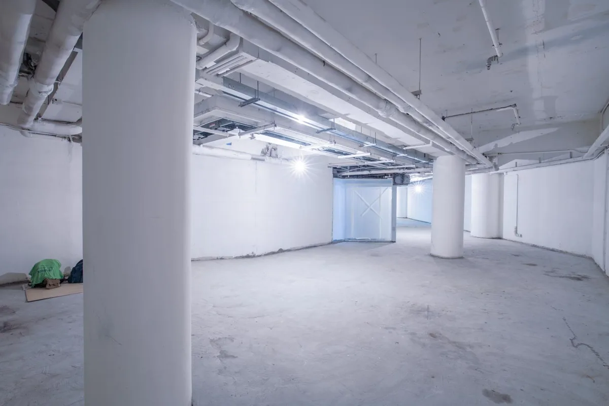 Modern Mall Shop in Causeway Bay, 190 sqm, retail activation, pop-up rental in Hong Kong, interior view