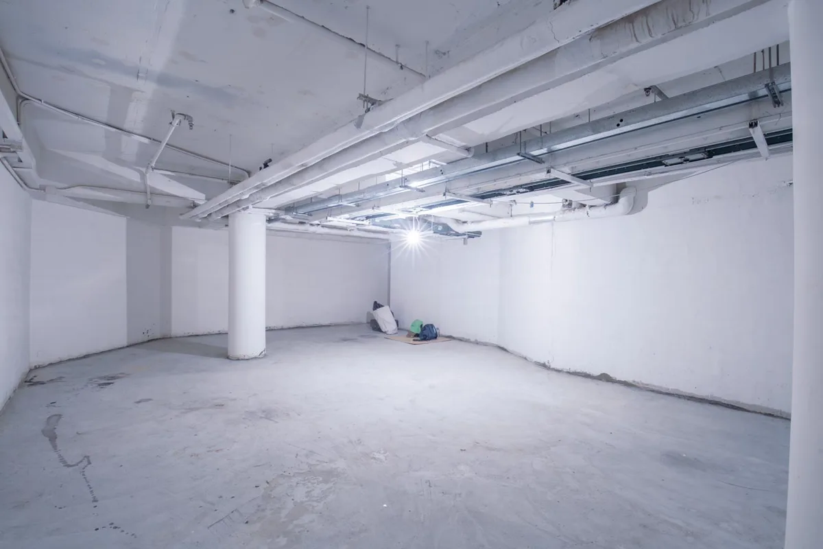Modern Mall Shop in Causeway Bay, 190 sqm, retail activation, pop-up rental in Hong Kong, second interior view