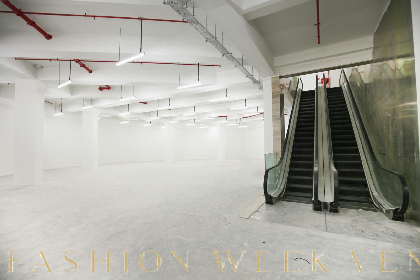 Modern Mall Shop in Sé, 2714 sqm, pop up store in Macau, interior view