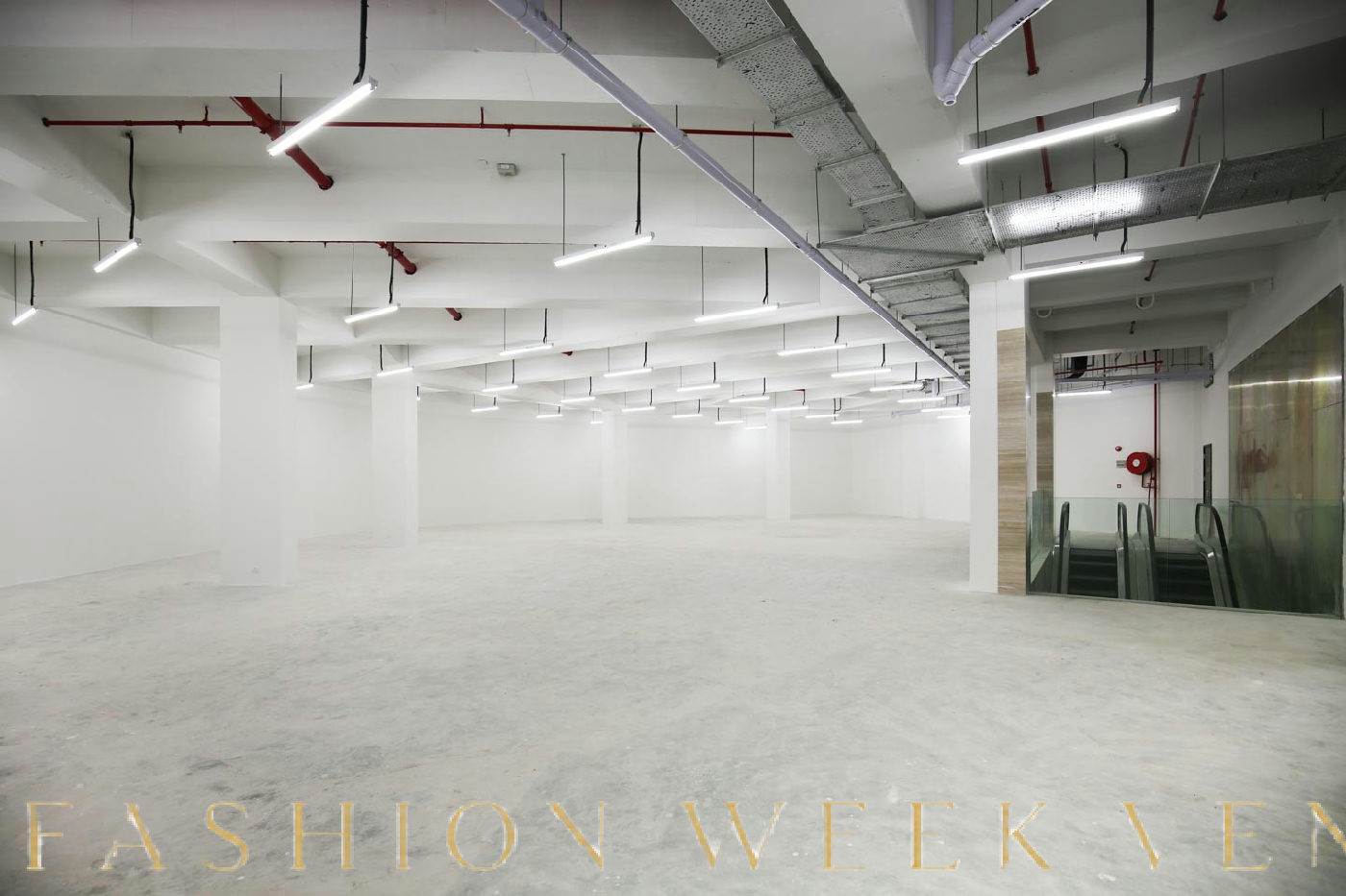 Modern Mall Shop in Sé, 2714 sqm, pop up store in Macau, second interior view