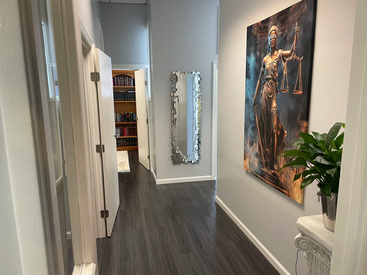 Modern Office Suite in Astoria, Queens, 112 sqm, content creation, pop-up rental, interior view