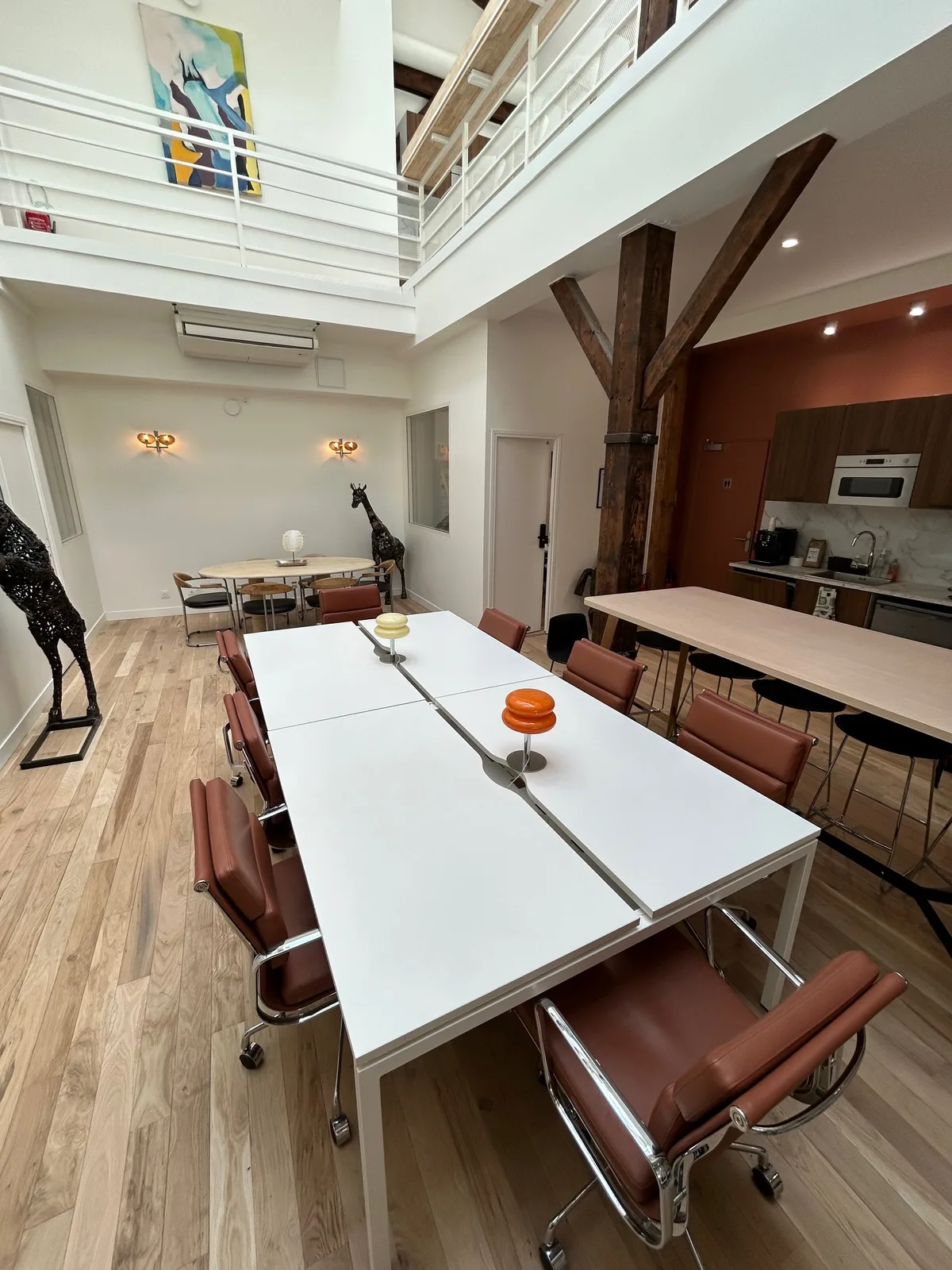 Modern Open Space Coworking Environment, 200 sqm, networking event, pop-up rental in Paris