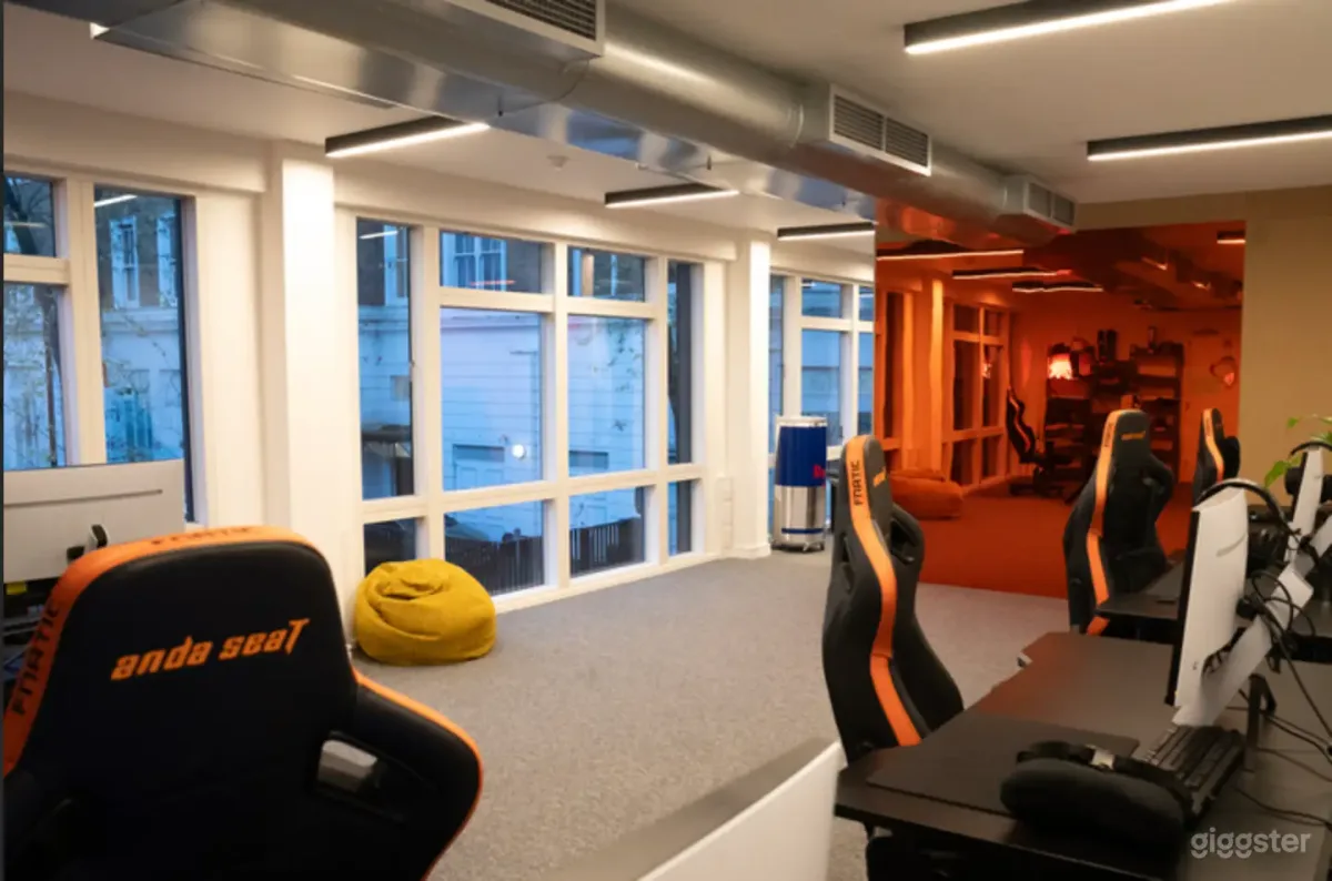 Modern Partitioned Office Space with Amenities, 7268 sqm, corporate event, pop-up rental in Greater London, interior view