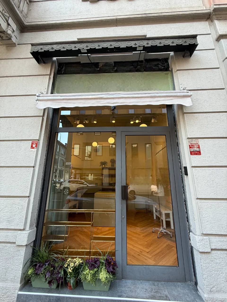 Modern Pop-Up Shop in Fashion District, 20 sqm, pop up store in Milano