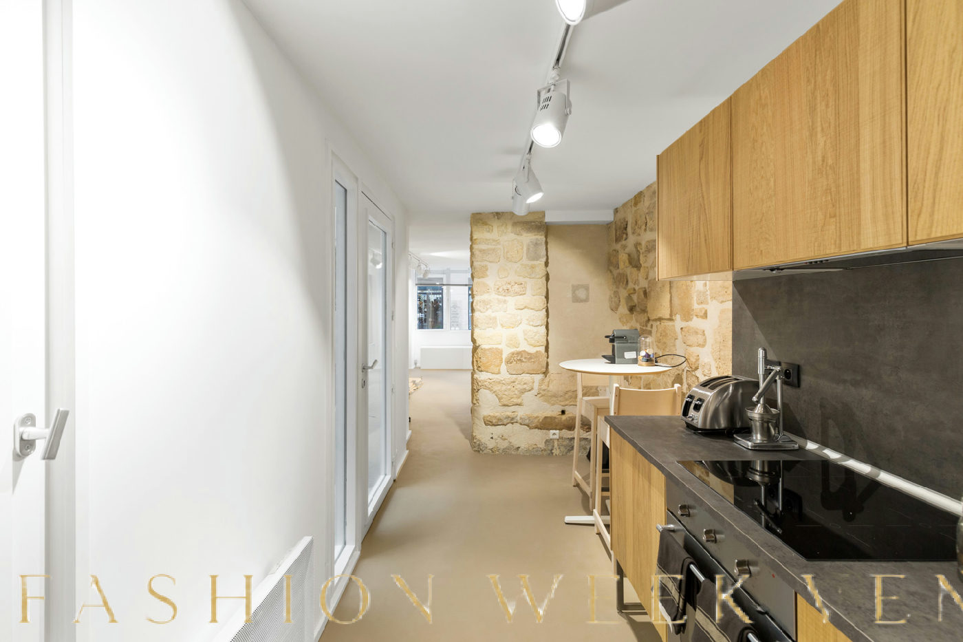 Modern Pop-Up Space in Palais-Royal, 62 sqm, pop up store in Paris, third interior view