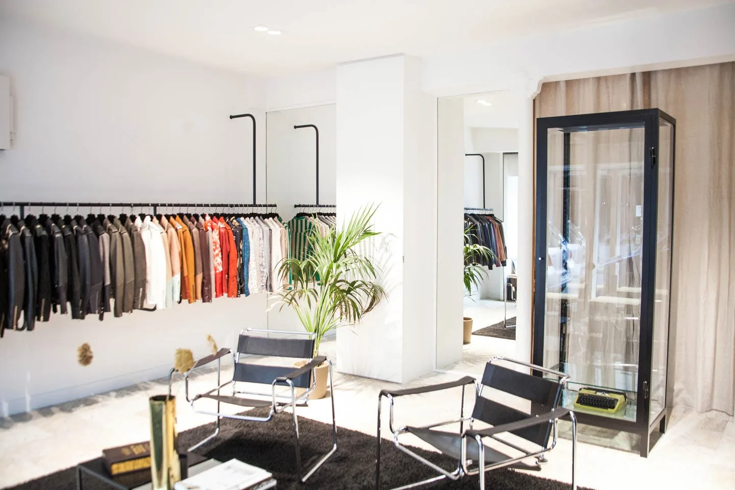 Modern Pop-Up Store on Rue Charles François Dupuis, Paris — 4