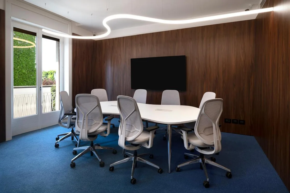 Modern Private Office in Milan with Meeting Room, 118 sqm, corporate event, pop-up rental in Milano