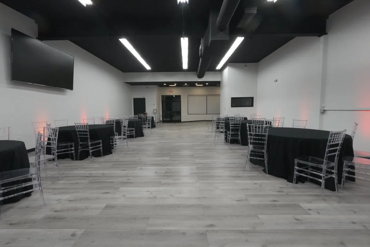 Modern Renovated Event Space in Sayreville, NJ, 194 sqm, retail activation, pop-up rental, interior view