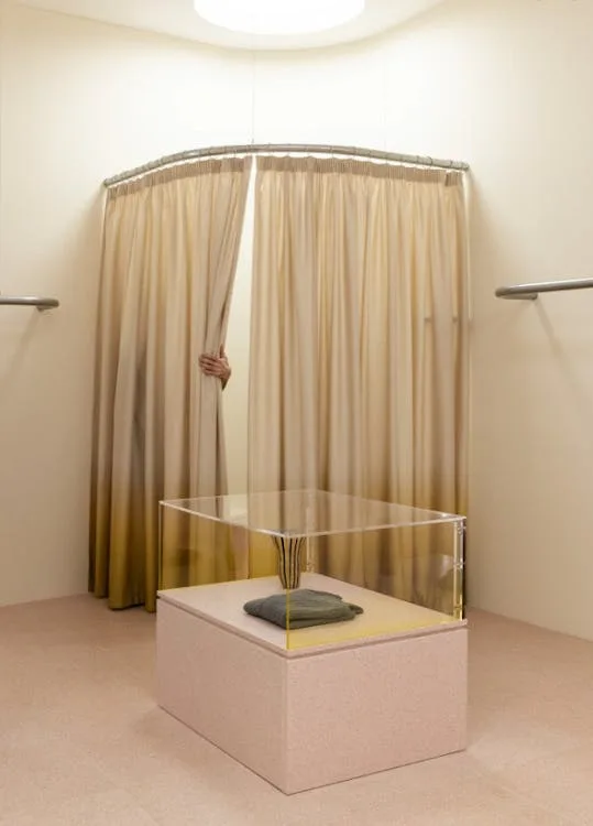 Modern Retail and Showroom Space on Via Circo, Milano — 4