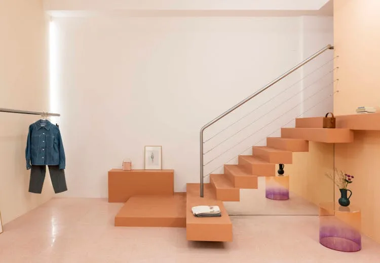 Modern Retail and Showroom Space on Via Circo, Milano — 5