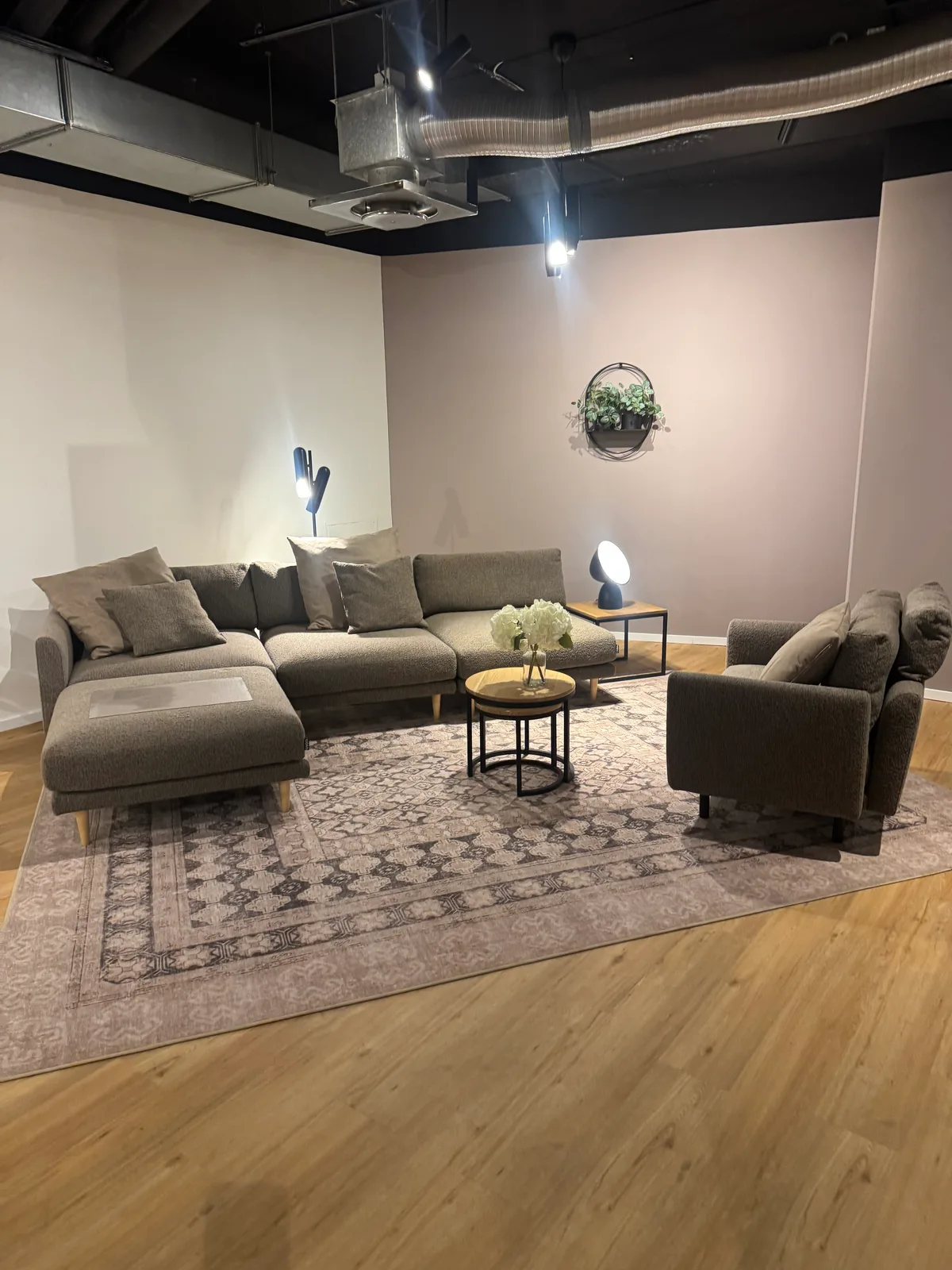Modern Showroom Space for Pop-ups and Events in Munich, 80 sqm, pop up store in München, additional interior view