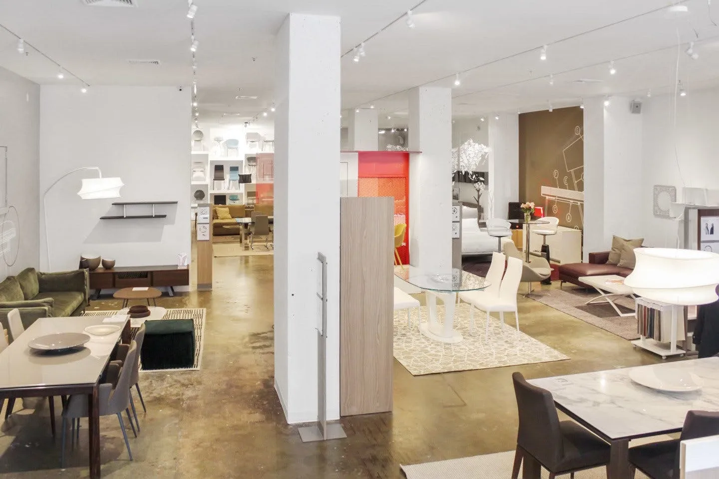 Modern SoHo Pop-Up Space on Thompson Street — 2